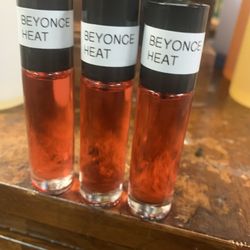 Beyoncé Heat Fragranced Body Oil 1-3oz Rollon 