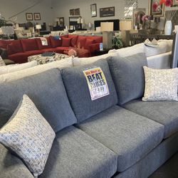 Stunning Sleeper Sofa 😁💚 Easy Financing Options 🎉 Free Delivery 📦 