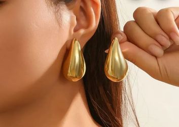 Teardrop Gold Plated Earrings 