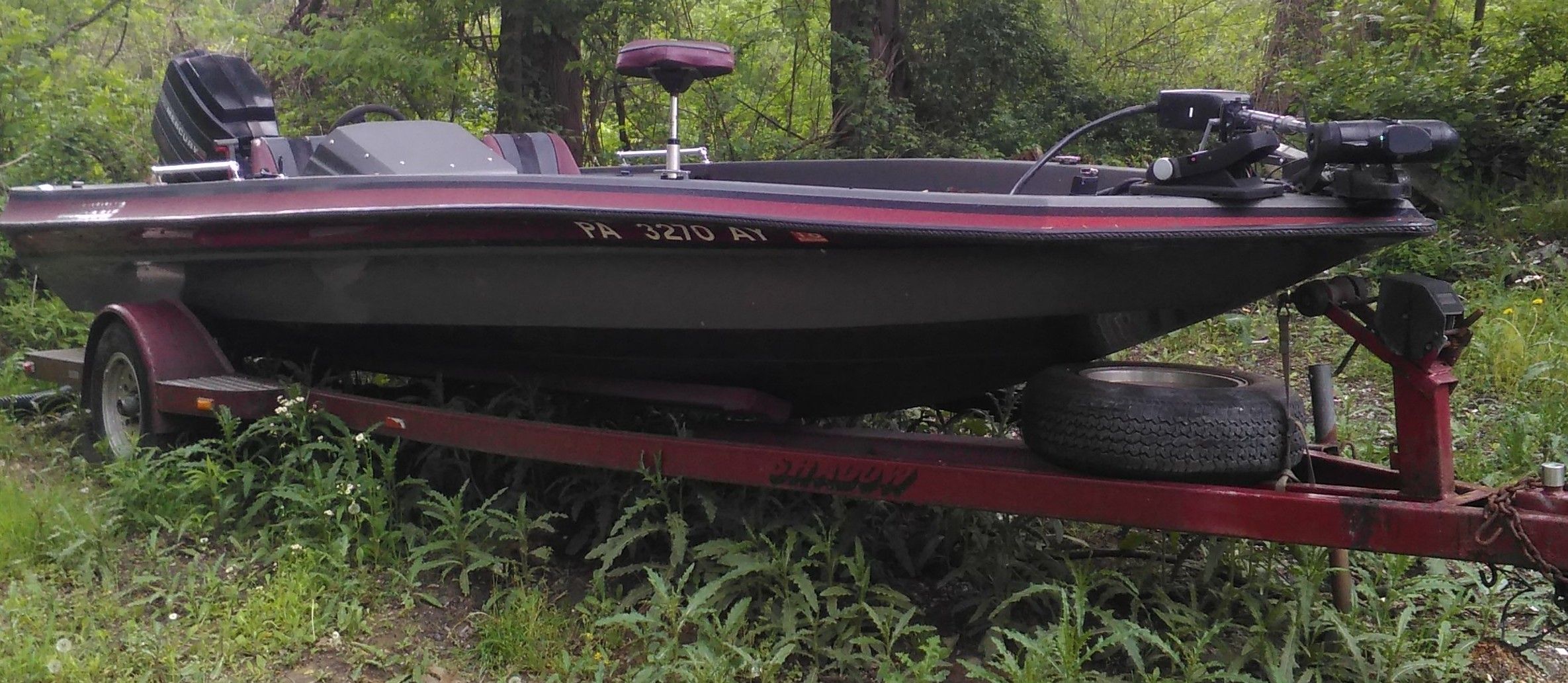 Shadow bass boat