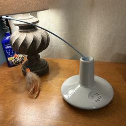 Smarty Kat Instincts Electronic Cat Teaser 