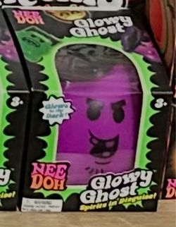 Glowy ghost needoh