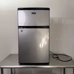 Emerson 2-Door Mini Fridge & Freezer – Works Great