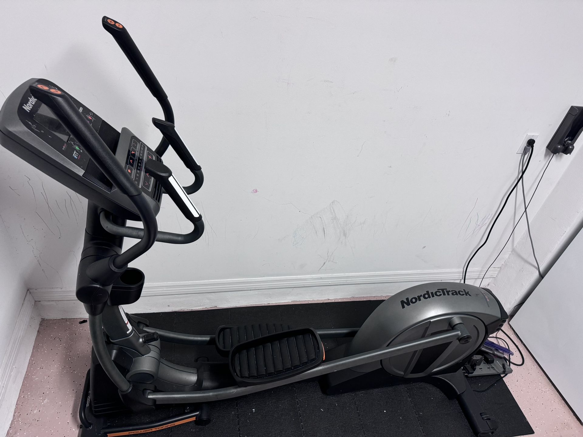 Nordic Track Elliptical 