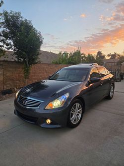 2012 INFINITI G37 JOURNEY