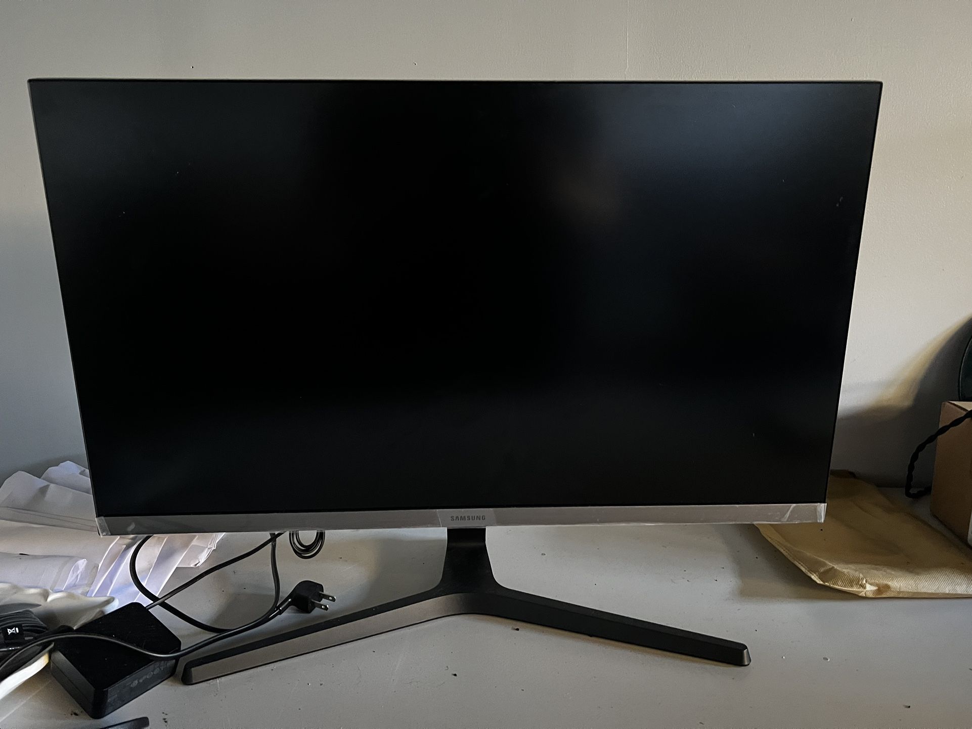 Samsung 28” 4K Monitor (used 2 weeks)