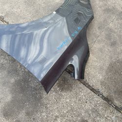 2016 Kia Sedona Left Fender Parts 