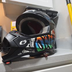 Large O'Neal Dirtbike Helmet 