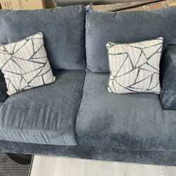 LOVESEAT BLUE
