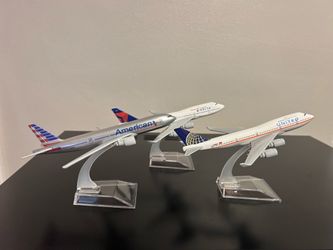 Aviones de Coleccion escala 1:400,  $20 la unidad, 4 x $60, Nuevos y en caja.