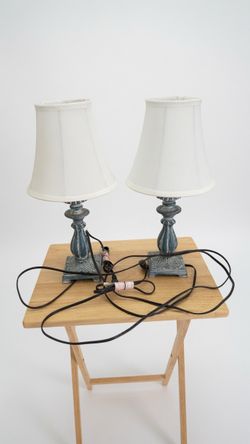 2 small lamps