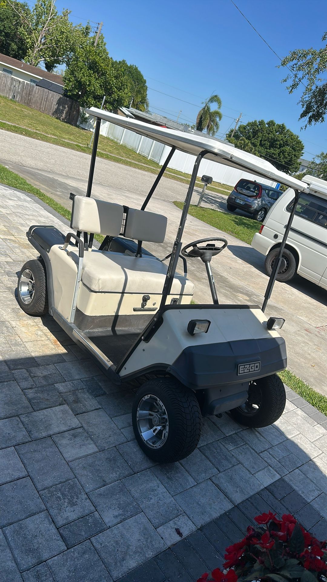 Easy go golf cart New batteries, and new charger