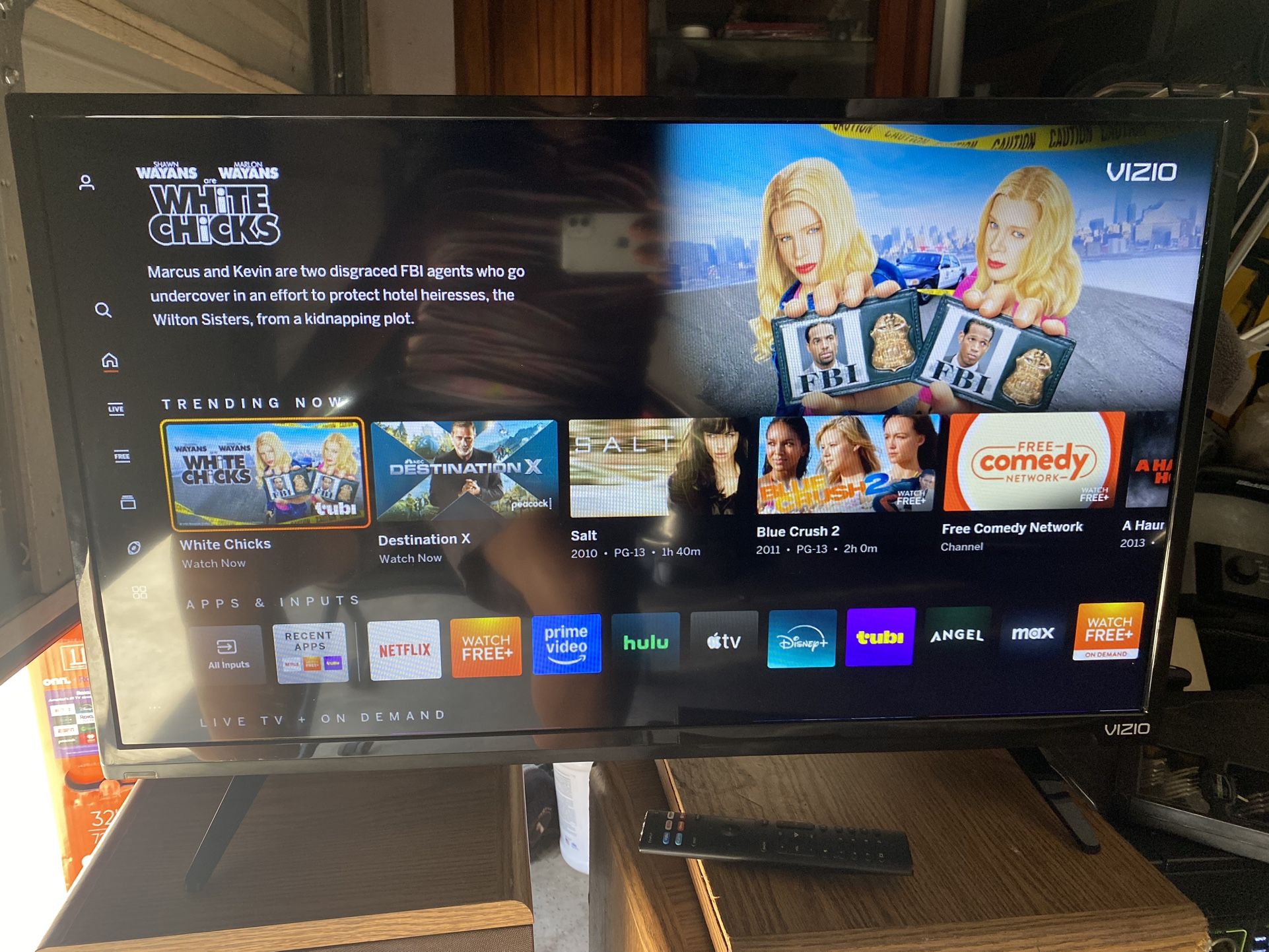Tv Vizio Tv 32 Inches Smart Tv Vizio Smart Tv With Remote LED Tv MAKE AN OFFER!