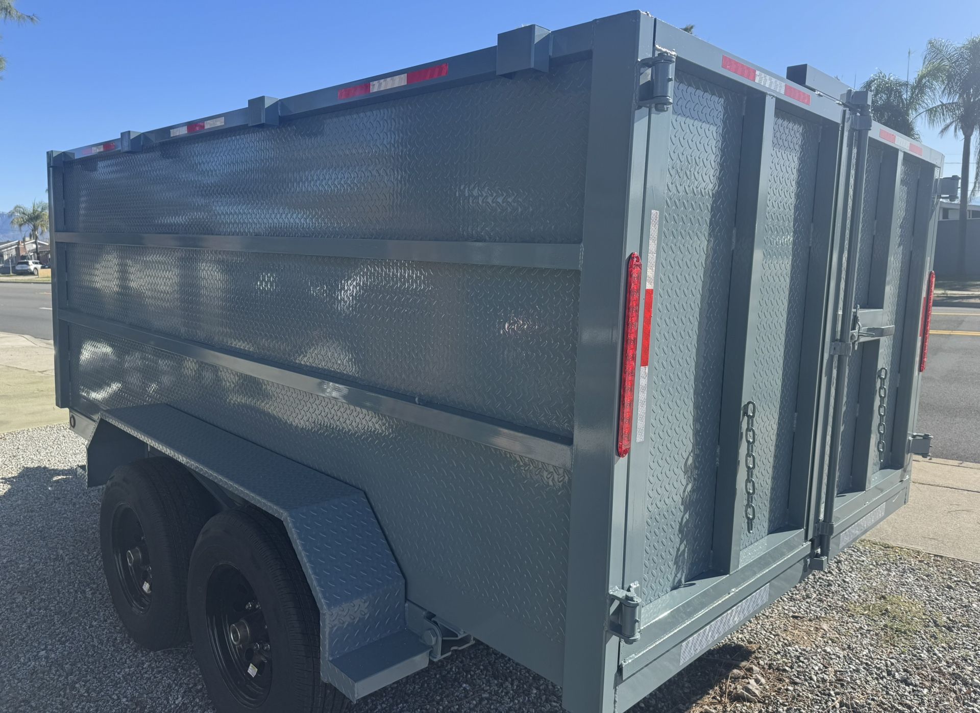 Hydraulic Dump Trailer with Diamond Walls 💎