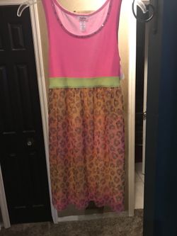 3 Cute dresses! Like brand new!
