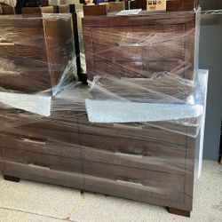 10 Drawer Bedroom Set