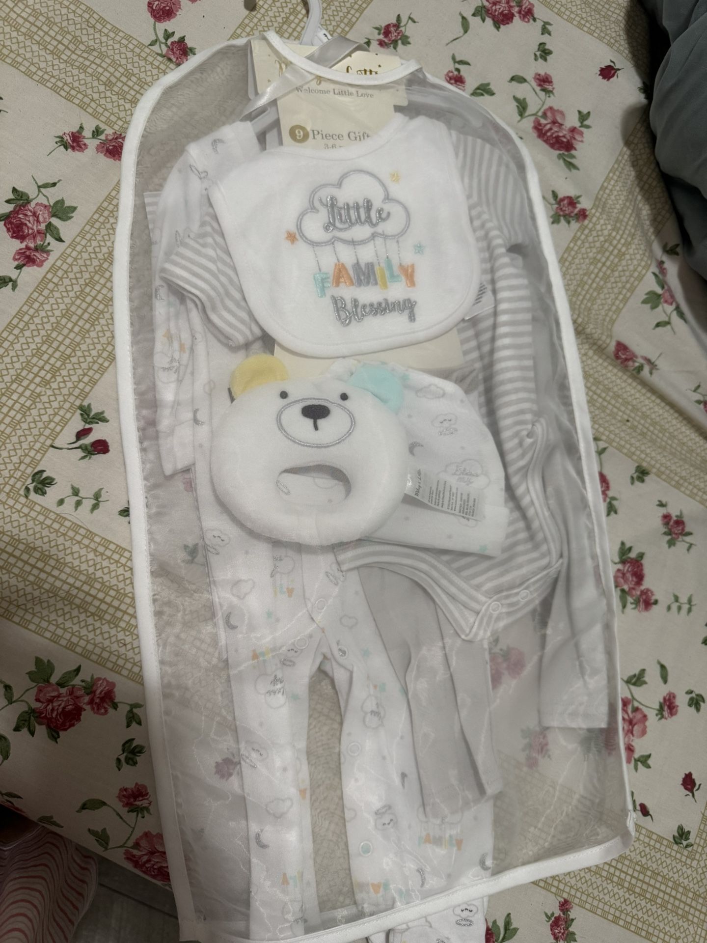 Little Love 9-Piece Gift Set