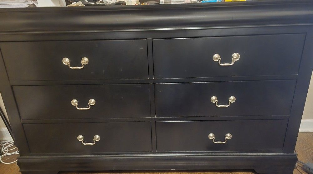 Dresser And Chest