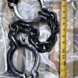 "Large Shackles" Halloween Item 