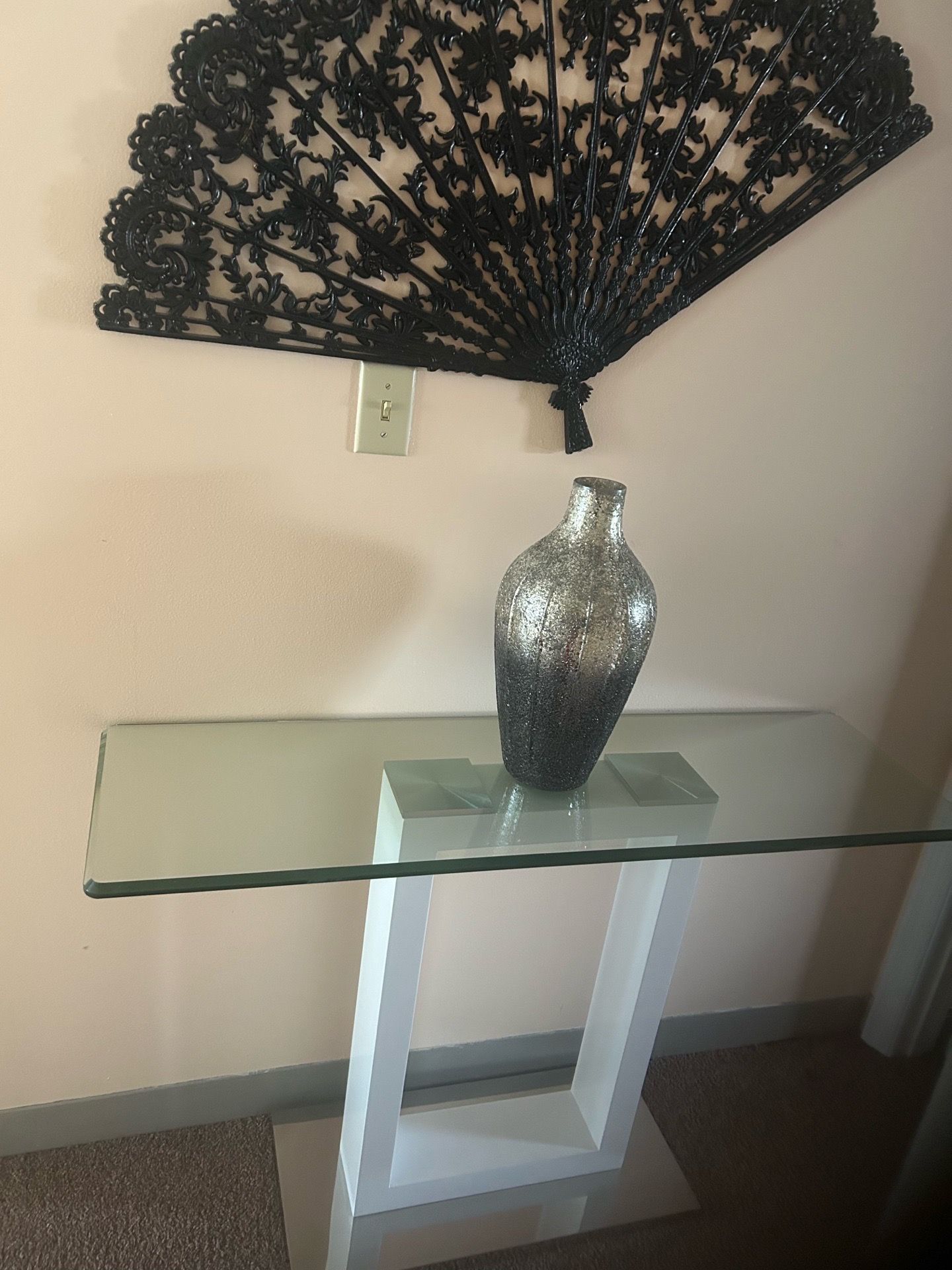 Console elegant table