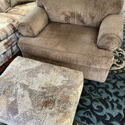 Ottoman with Foot Rest 