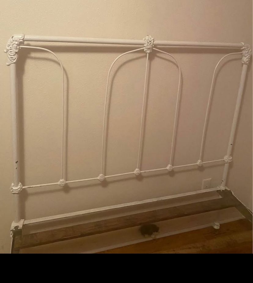 Antique bedframe