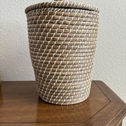 Woven Basket With Lid