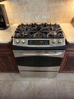 STOVE GE PROFILE  GAS NATURAL 