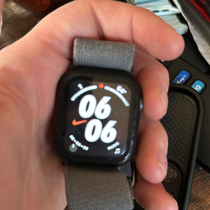 Apple Watch SE NIKE Edition