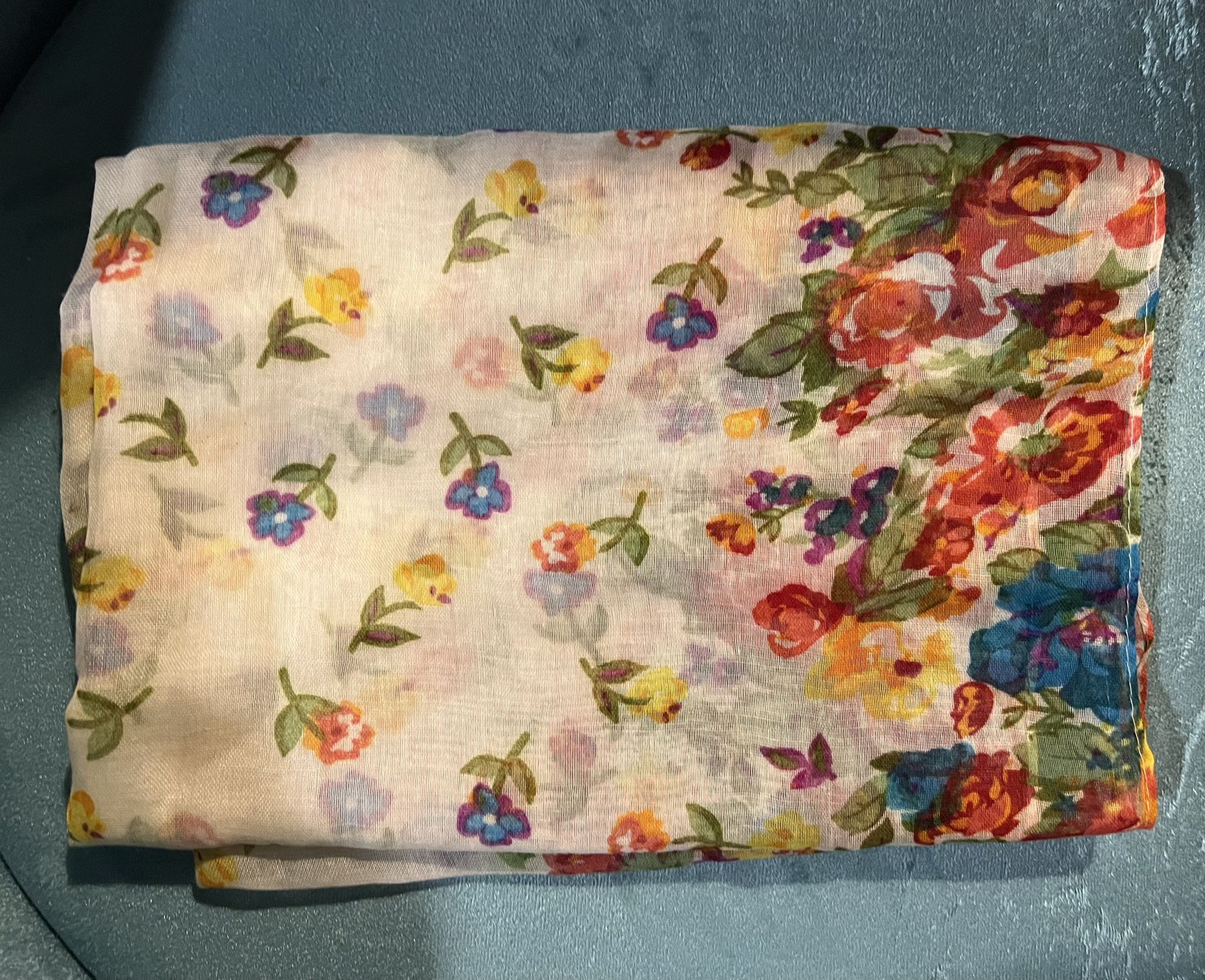 Floral scarf brand new item 3 x 6