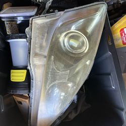 Left Headlight For 250, Lexus