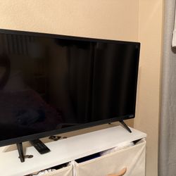Vizio 32 Inch smart TV