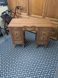 Vanity/ or desk