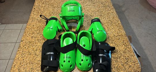 Youth Century sparring gear green