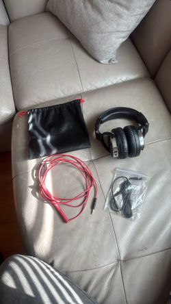 One Odio Head Phones