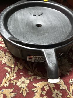 15/quart oil change drain pan use one time. USA.