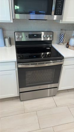 GE Electric Stove
