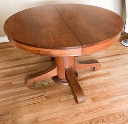 Early 20th Century Solid Oak Table