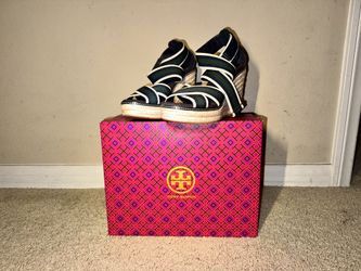 Tory Burch Platform Heels NEW