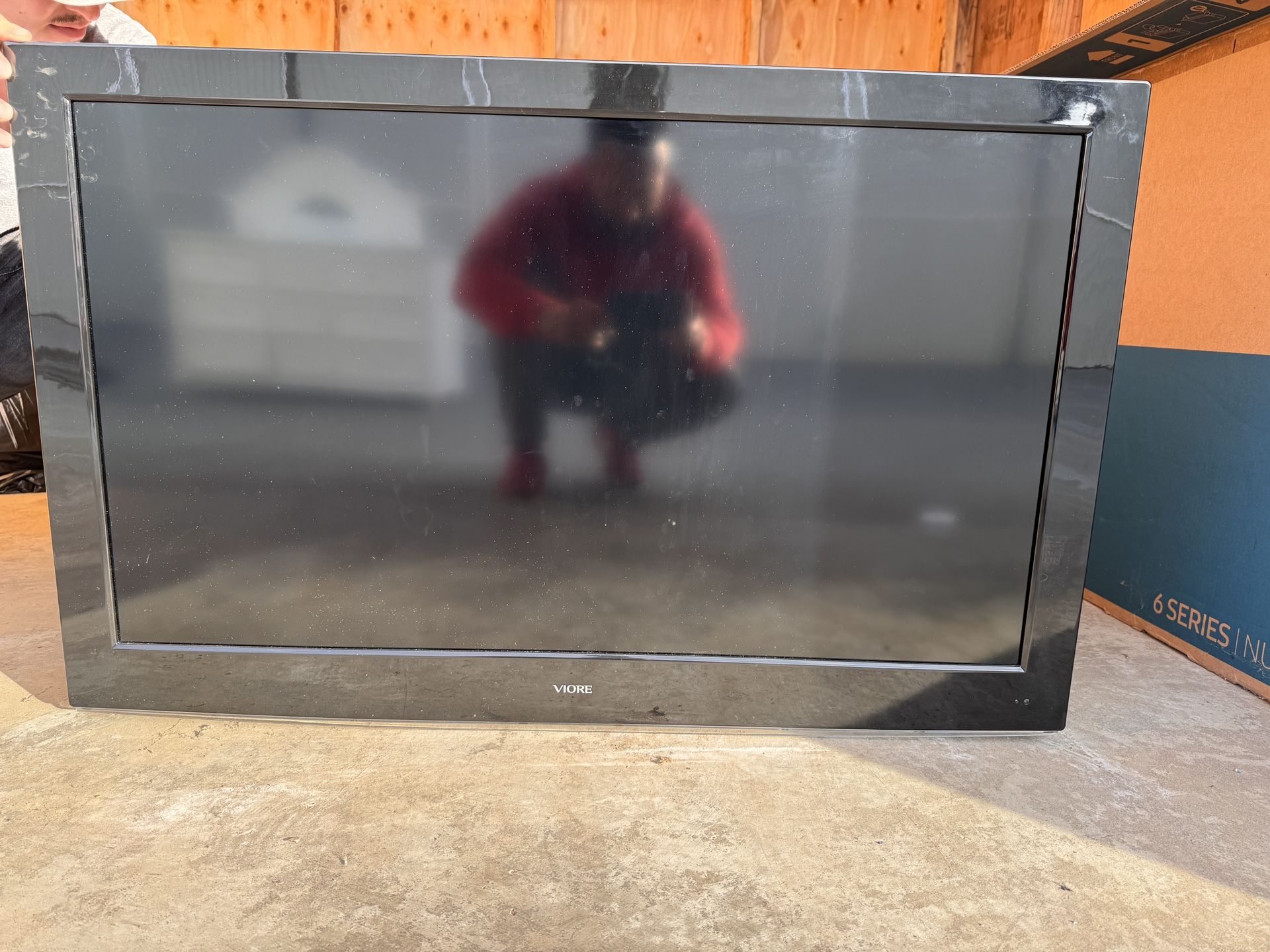 40 Inch Viore TV