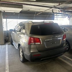 2012 Kia Sorento  Runs Smooth  $4250