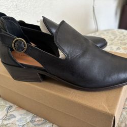 Lucky Brand women Size 91/2 New In Box