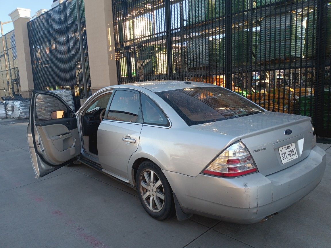 2009 Ford Taurus