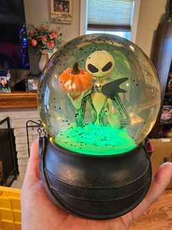 Jack Skellington Light up Snowglobe