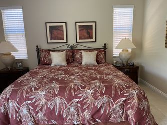 Tommy Bahama King Size Comforter