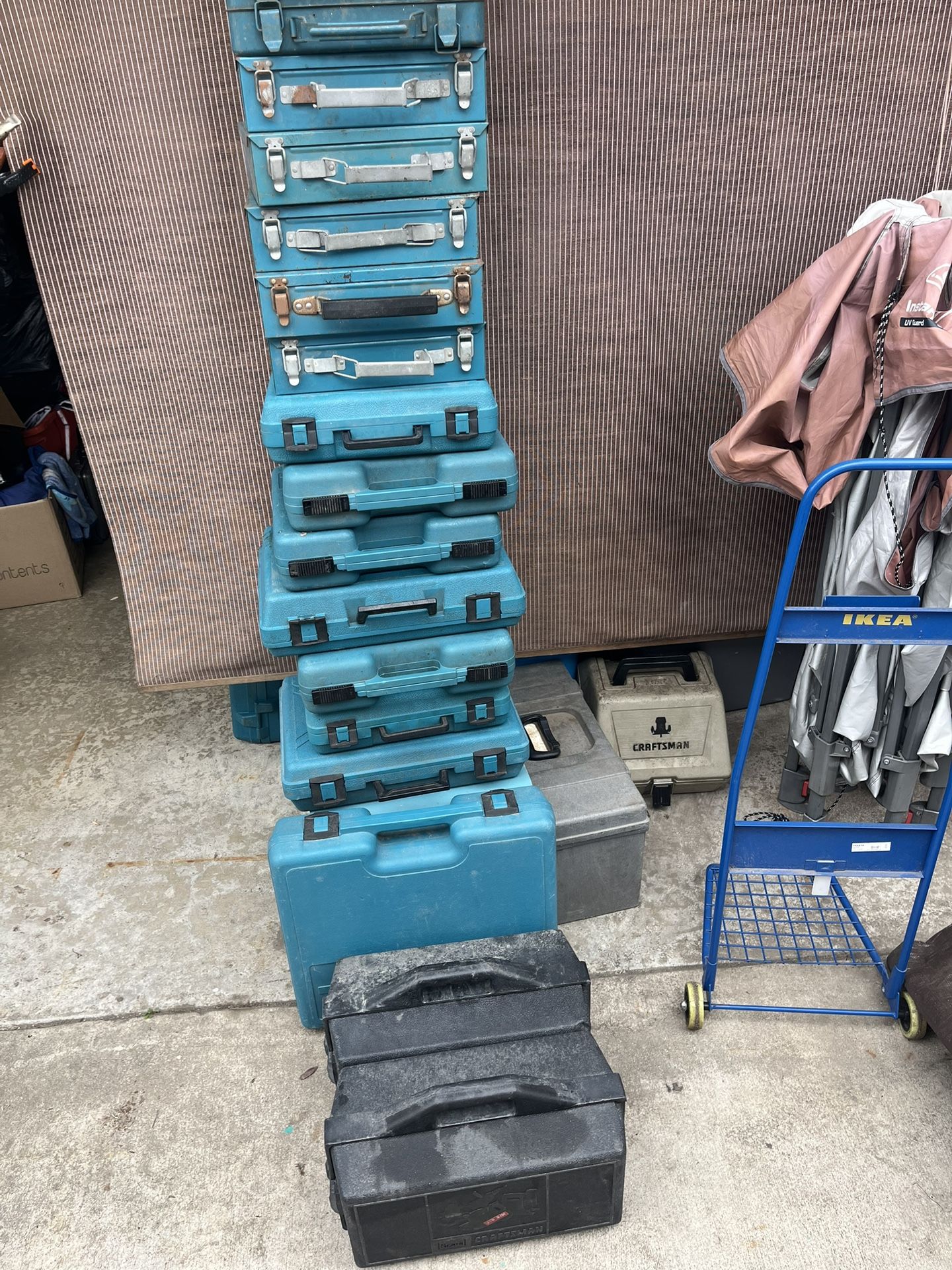 3 Craftsman Empty Cases And 8 Makita Empty Plastic Cases And 8 Metal Makita Cases