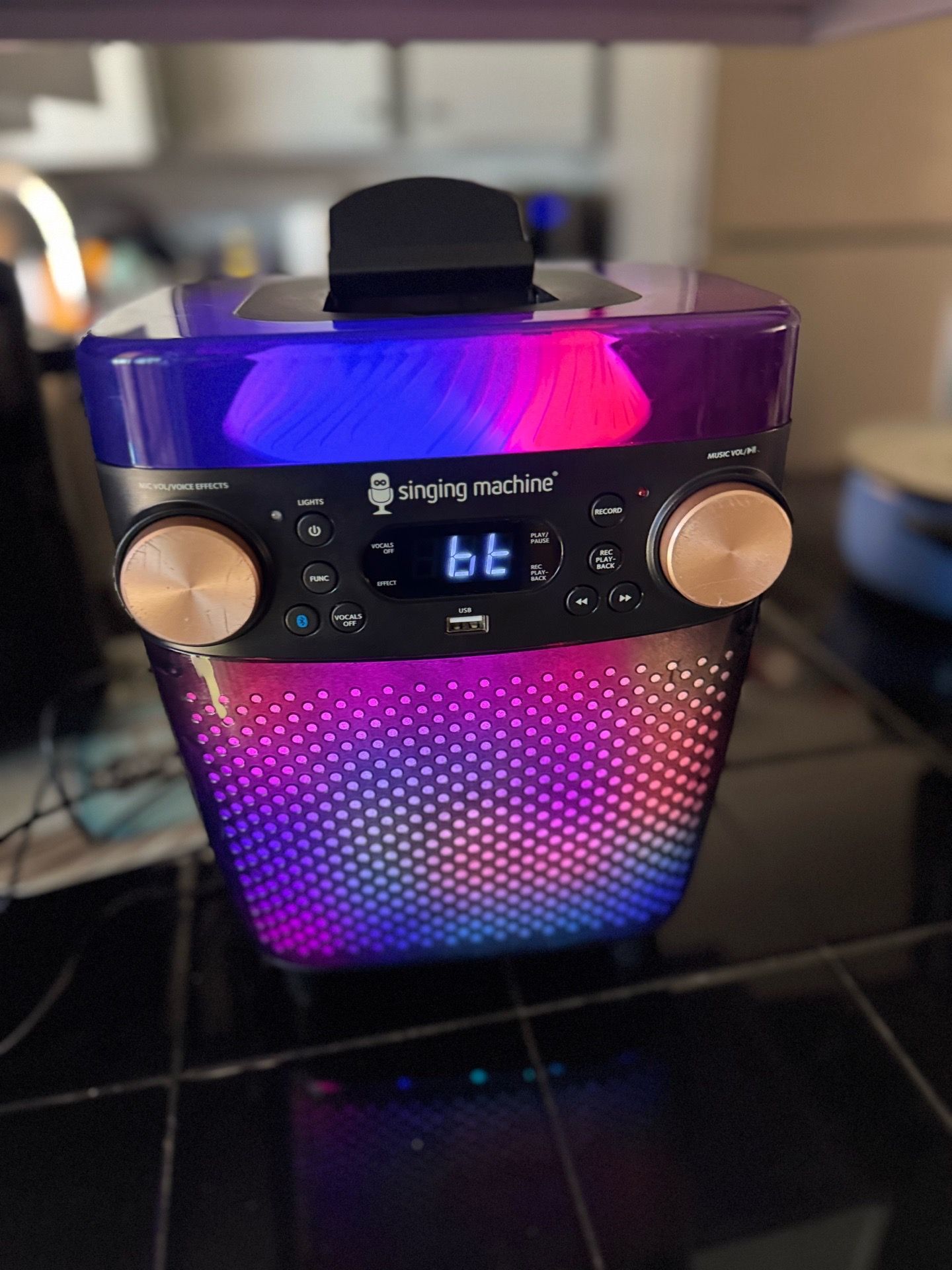 Bluethoo speaker kareoke