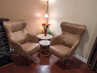 Pair of Modern Faux Leather Accent Chairs – Excellent Condition