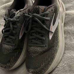 Brooks Ghost Woman’s 8.5 Running Shoe