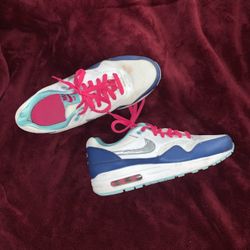 Nike retro sneakers